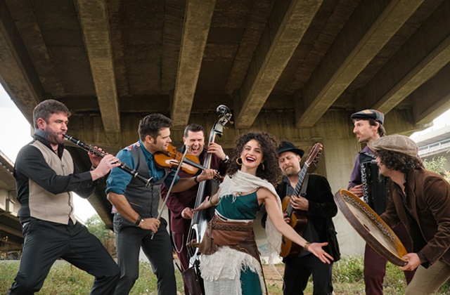 Barcelona Gipsy Balkan Orchestra